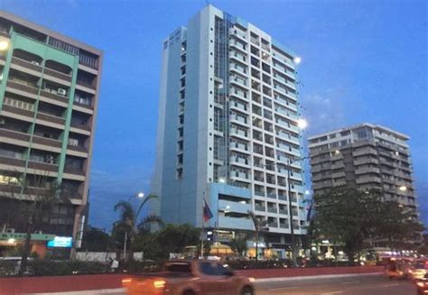 OFW Hotel Manila, Parañaque .